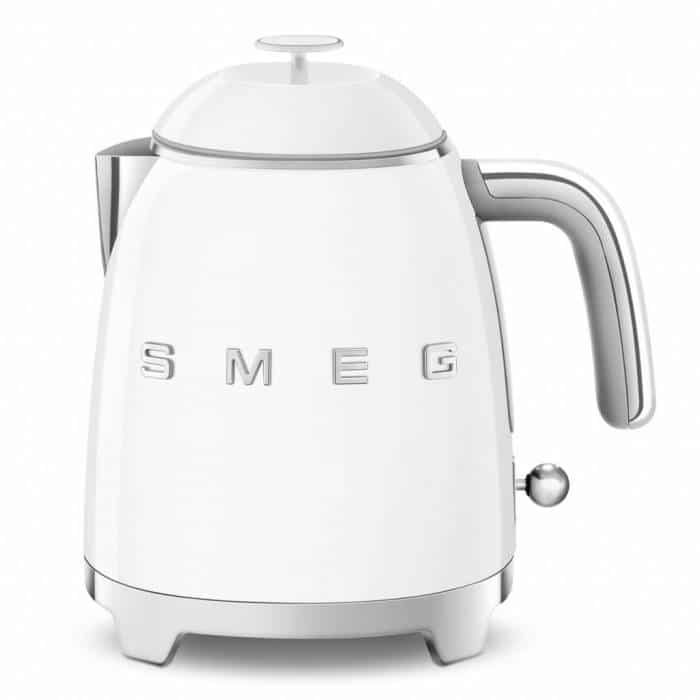 Bouilloire Smeg 'Années 50' KLF05WHEU Bouilloire Smeg 'Années 50' KLF05WHEU