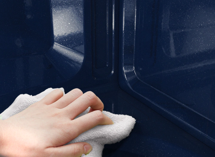 Four micro-ondes Samsung MS20A7013AB