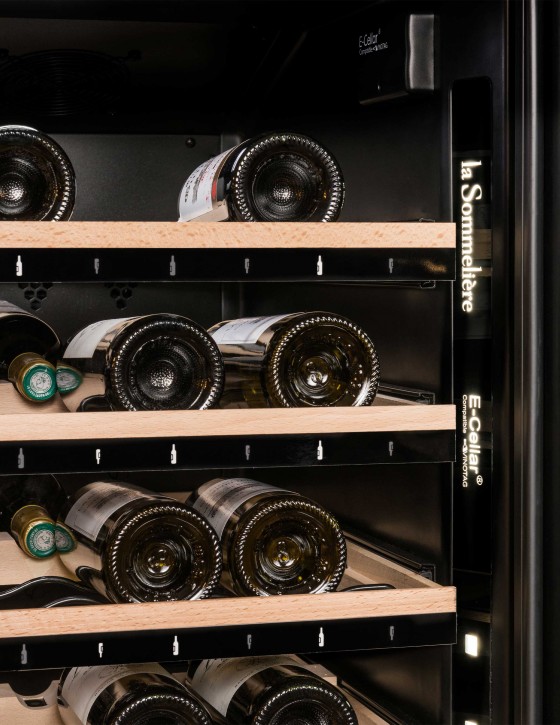 7cave-a-vin-connectee-intelligente-ecellar185-185-bouteilles